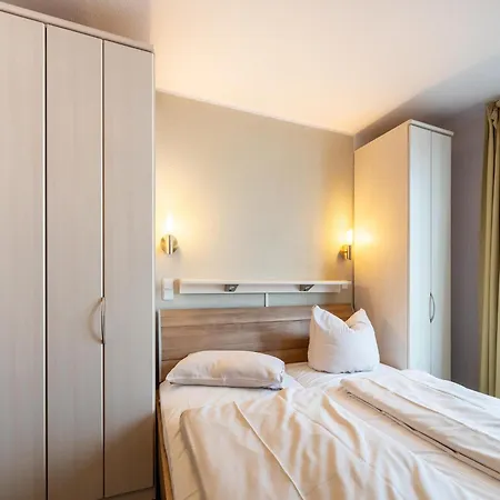 Apartment Geschmackvoll Eingerichtetes Rechlin