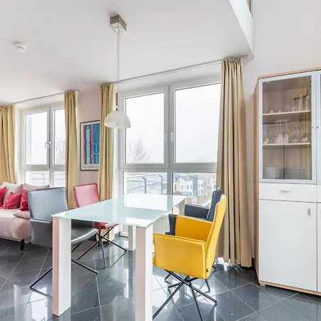 Apartment Geschmackvoll Eingerichtetes Rechlin